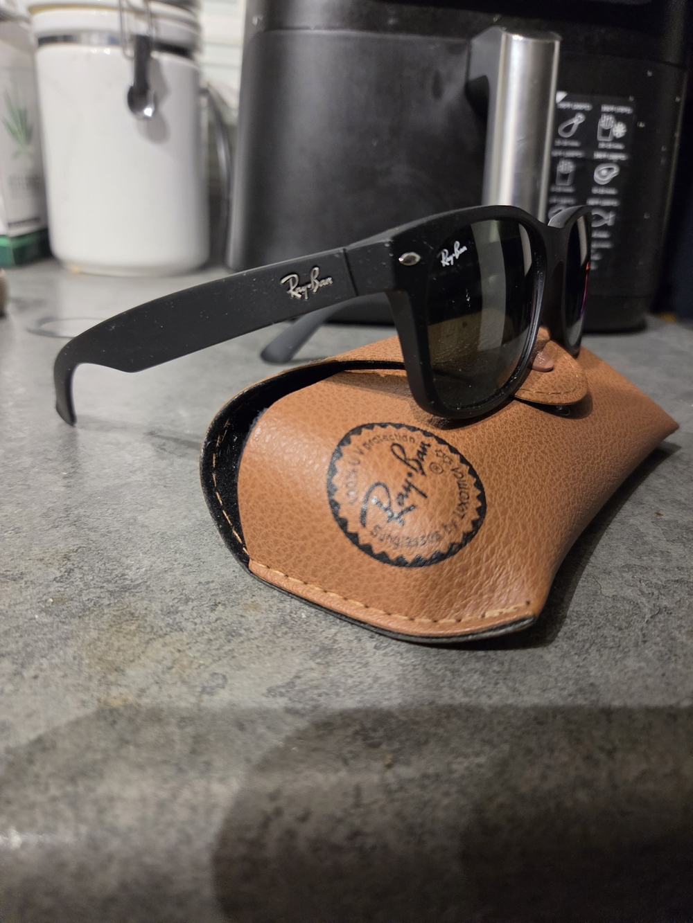 Ray-Ban Black Wayfarer Sunglasses with Brown Case